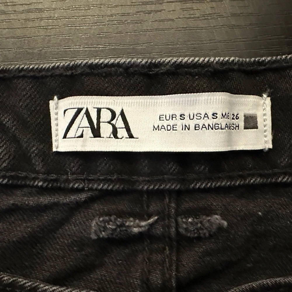 Zara Black Frayed Hem Mini Skirt - Picture 2 of 7